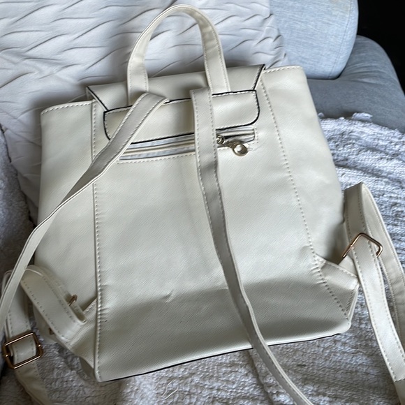 White backpack for sale - Picture 4 of 5